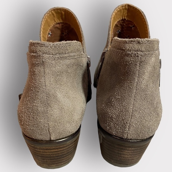 Lucky Brand Sz 9.5 Perforated Suede Ankle Booties Double Zip - Picture 4 of 11